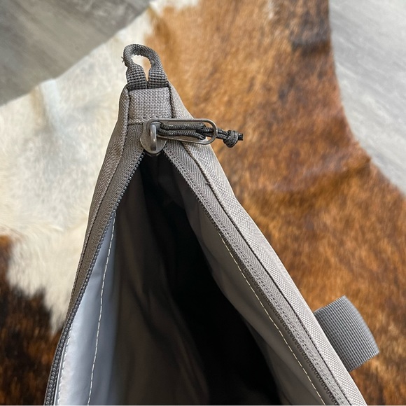 Port Authority Insulated Cooler Bag - Picture 7 of 9